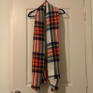 Old navy plaid scarf